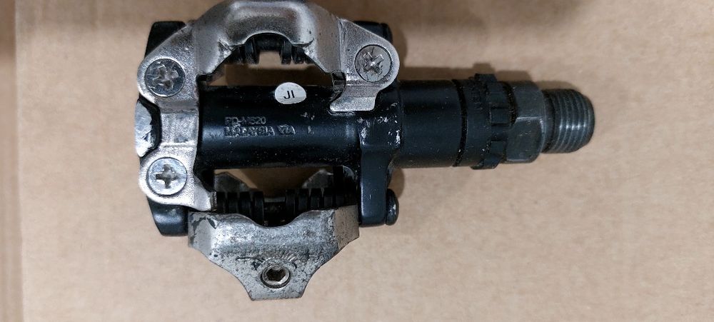 Pedais shimano m520
