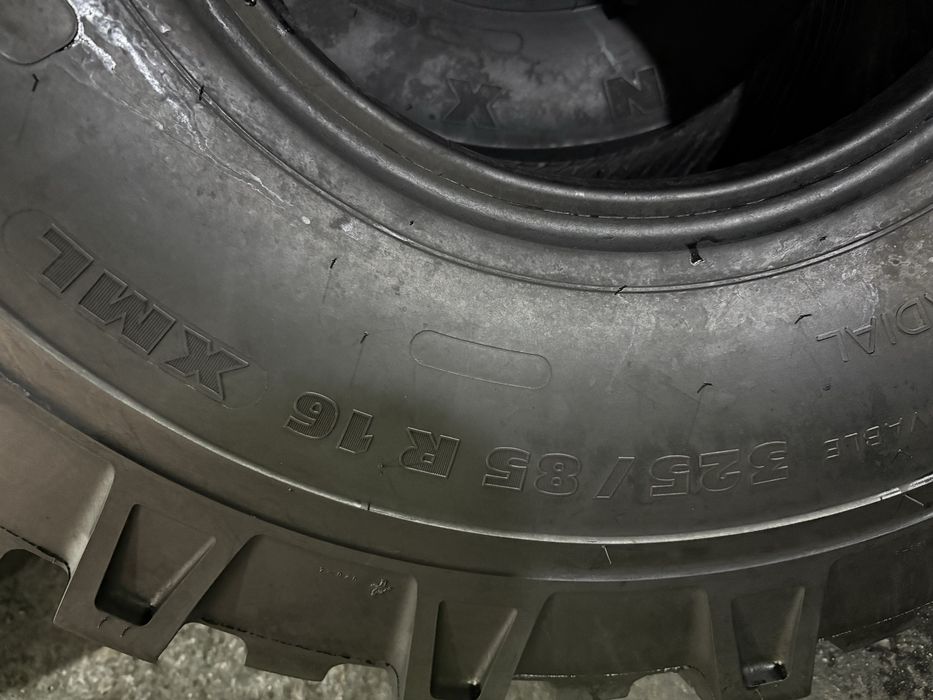 Шина бв вантажна 325/85R16 Michelin XML ( 16 шт)