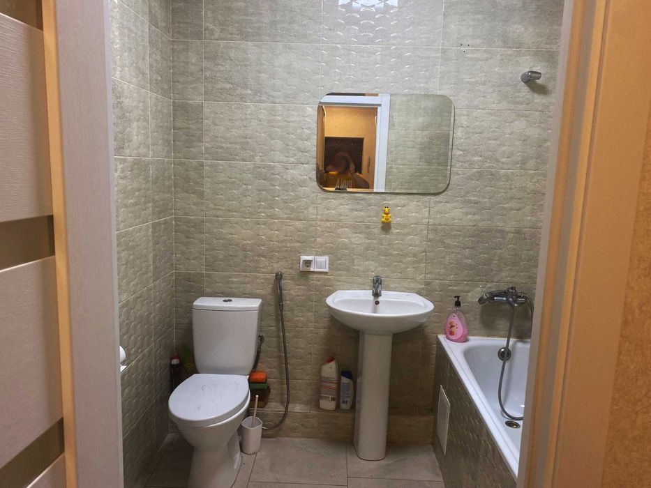 Раковина і Дзеркало. Стан ідеальний. У Ванну кімнату Набор