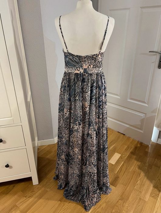 Delikatna długa suknia asymetryczna bride od lou. Góra sukienki jest u