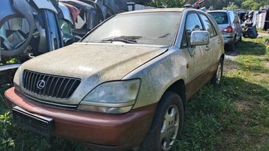 Lexus Rx300 1 części , skrzynia , lampy , zderzak , drzwi