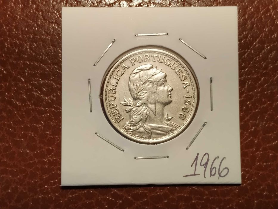 A22 Moeda de 1 escudo de 1966 alpaca - Portugal