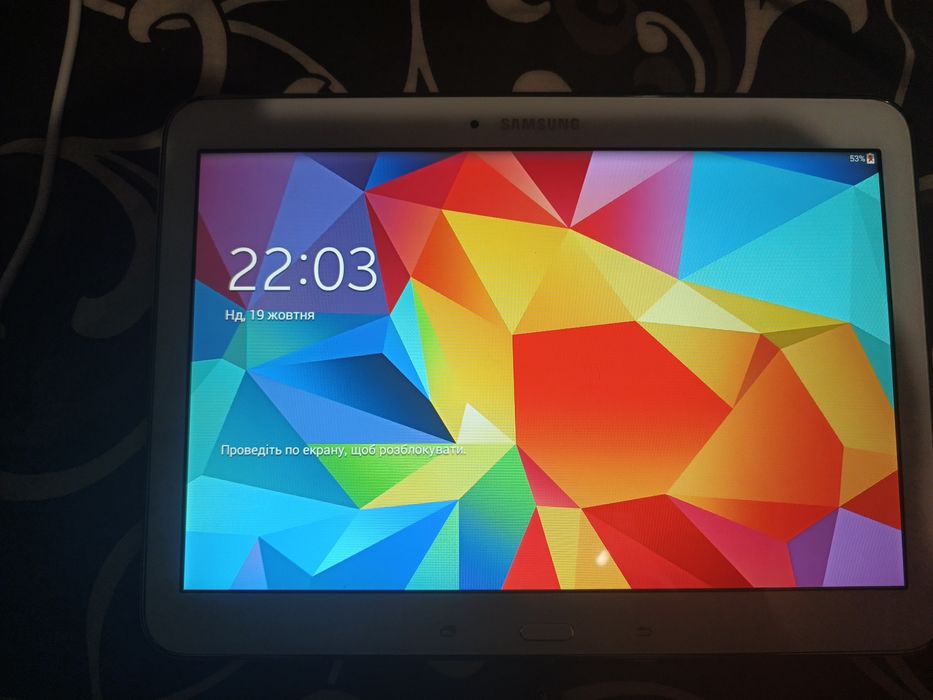 Комплект планшет Samsung Galaxy Tab 4