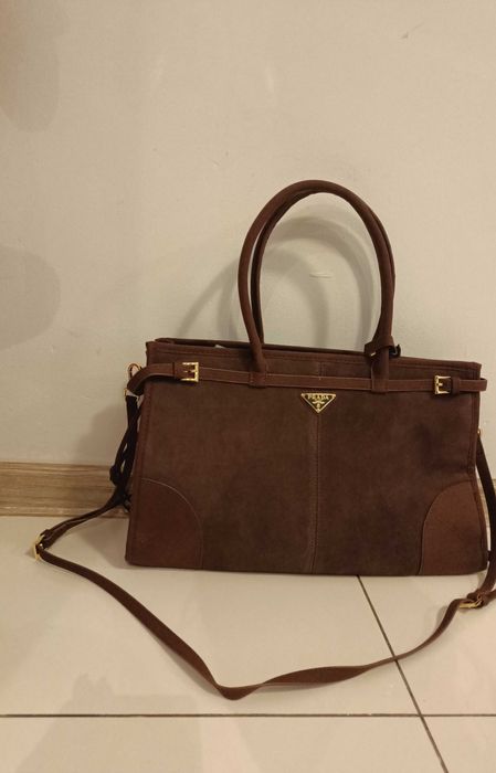 Torebka zamszowa Prada