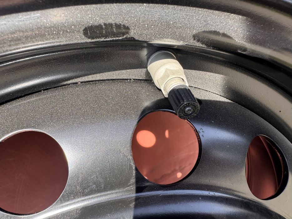 Mazda toyota hyundai kola zimowe 15 cali nowe