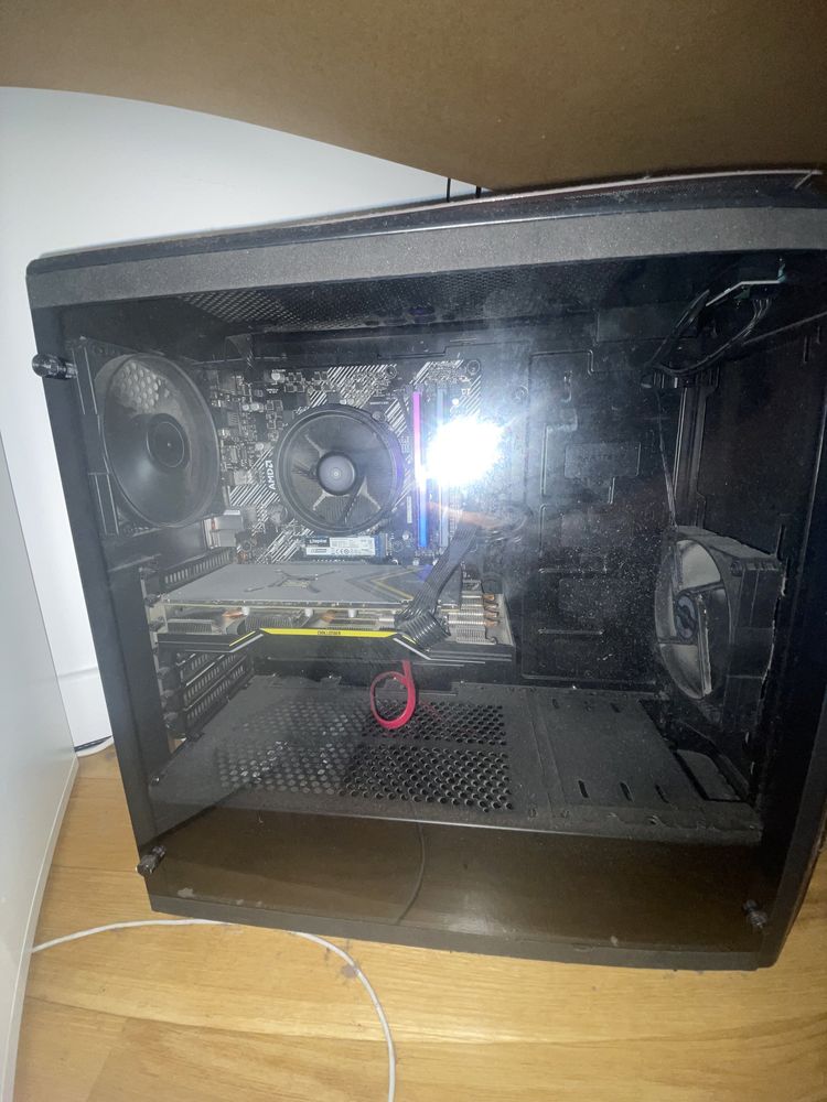 PC gaming AMD 5700XT