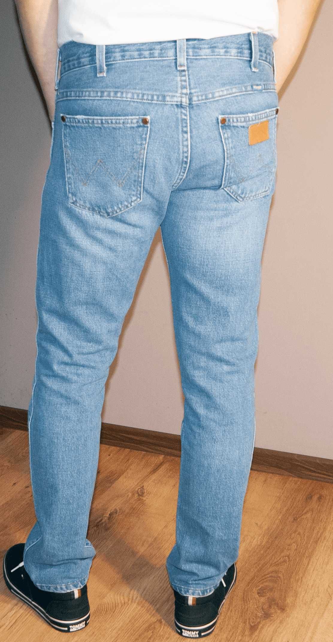 Spodnie Męskie Wrangler Slim Tapered W30/32