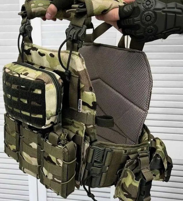 Надійна плитоноска із підсумками мультикам зброс 4 точки