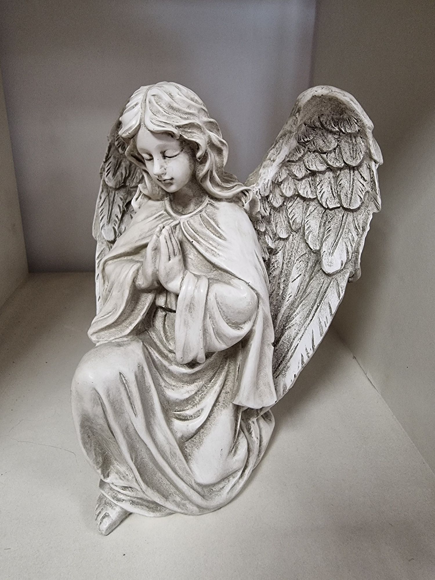 Figurka anioł anioły figurki do ogrodu na grób aniołki
