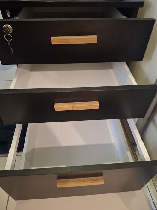 Szafka na dokumenty na klucz kontenerek pod biurko