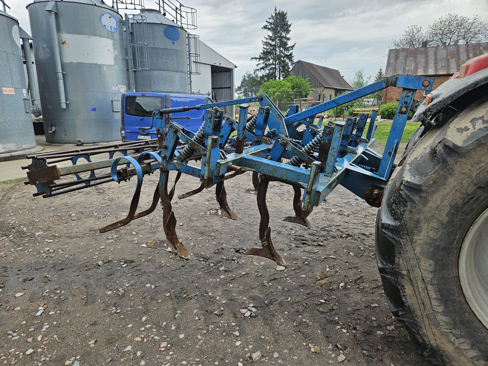 Gruber Rabewerk 3m na zabezpieczeniu sprężynowym i 5.5m