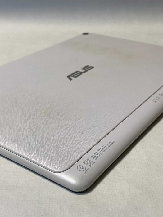 Планшет Asus ZenPad 10 White wifi Z300C p021 2/16gb