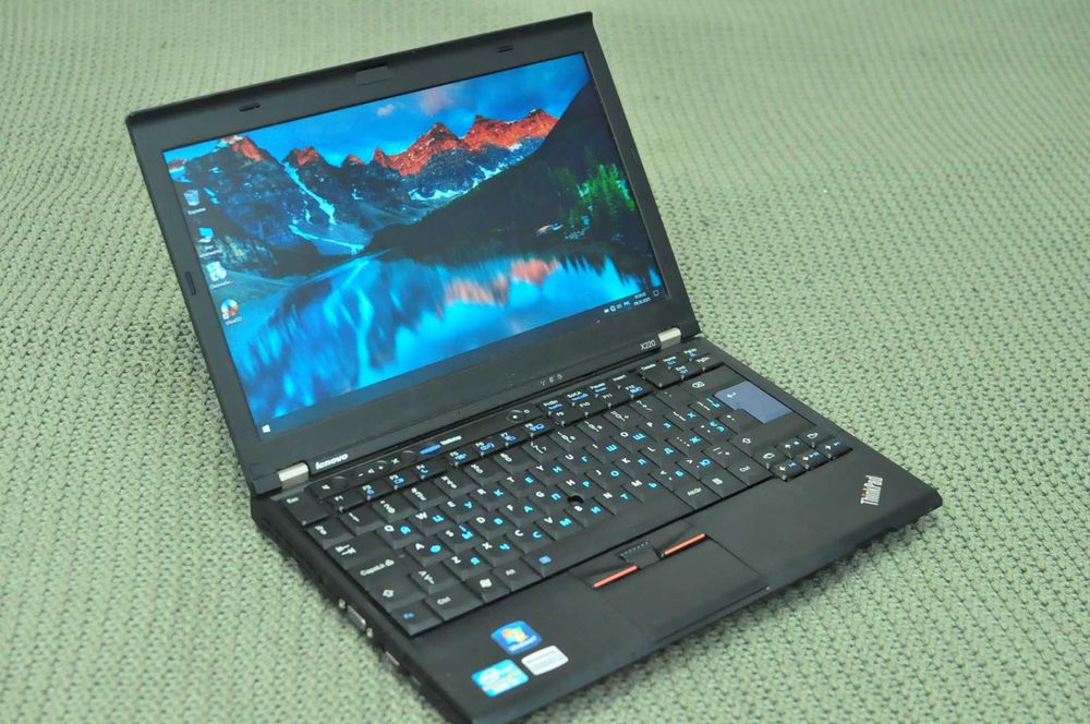 Игровой ноутбук Lenovo x220  (Core i5/8Gb//intel HD  2Gb)