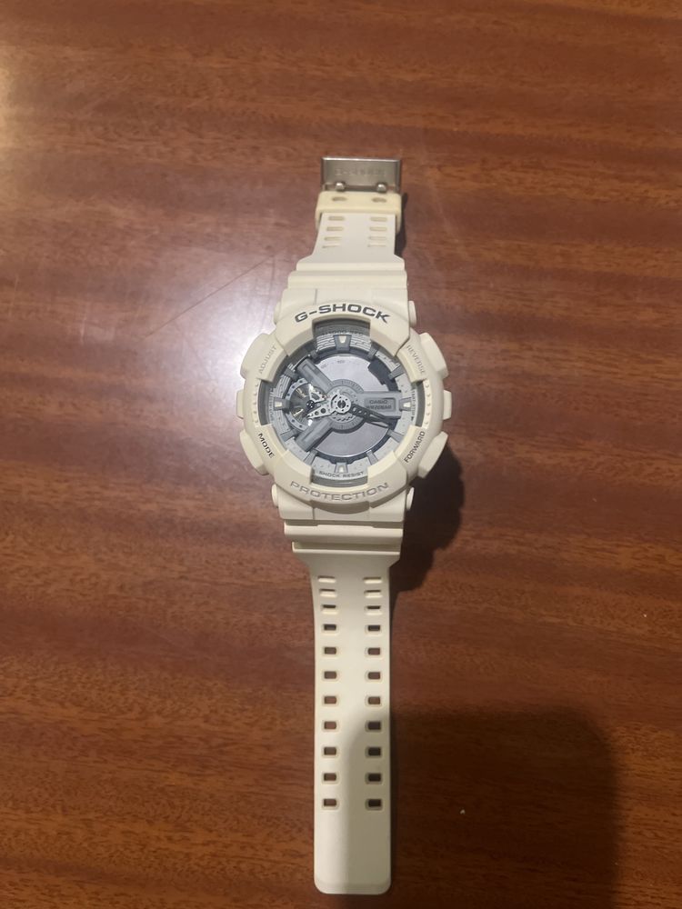 Relogio G-Shock GA 110c branco usado