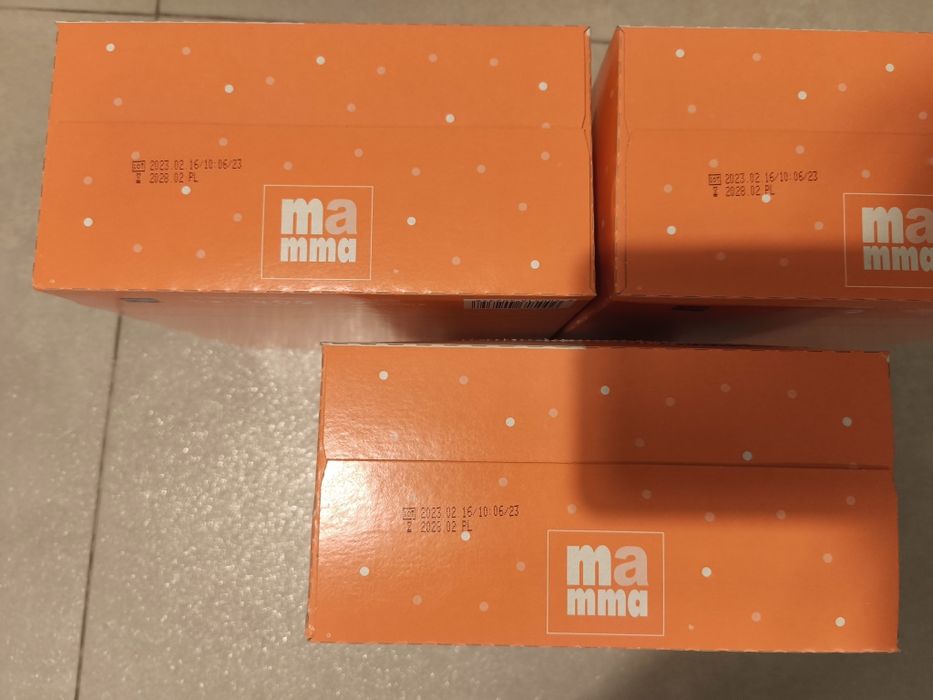 Wkładki laktacyjne z przylepcem  Bella Mamma prawie 180 szt. 3 pudełka