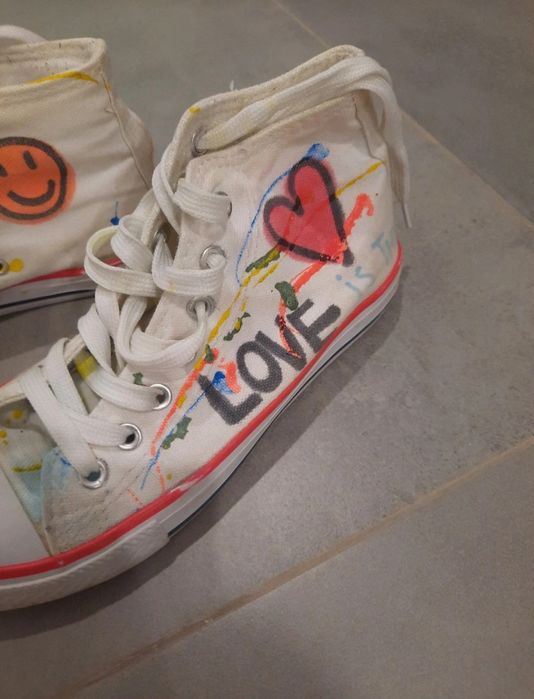 Sapatilhas tipo Converse de cano alto