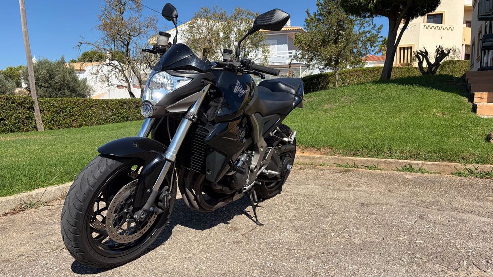 Motos cb1000r 2011