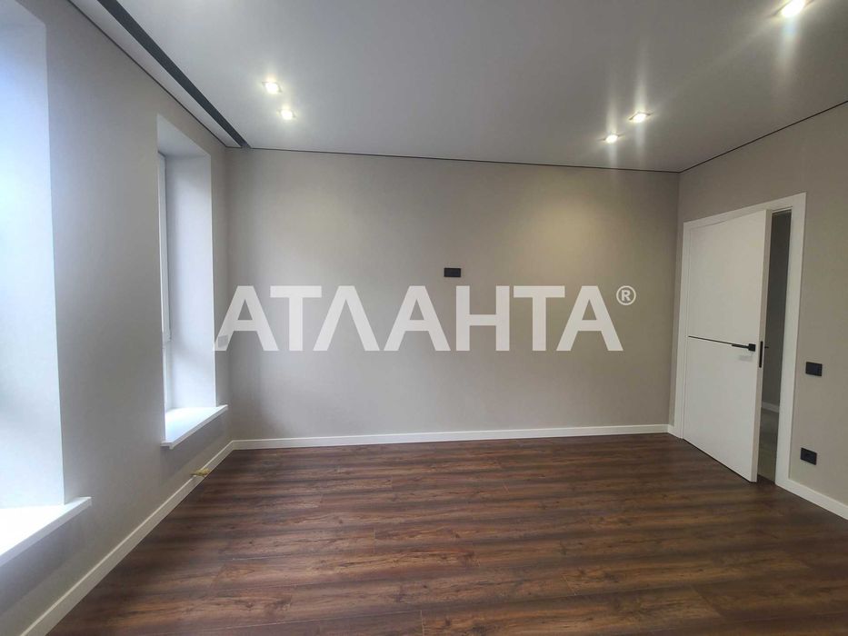 Однокімнатна з ремонтом ЖК Емоція, Хотів