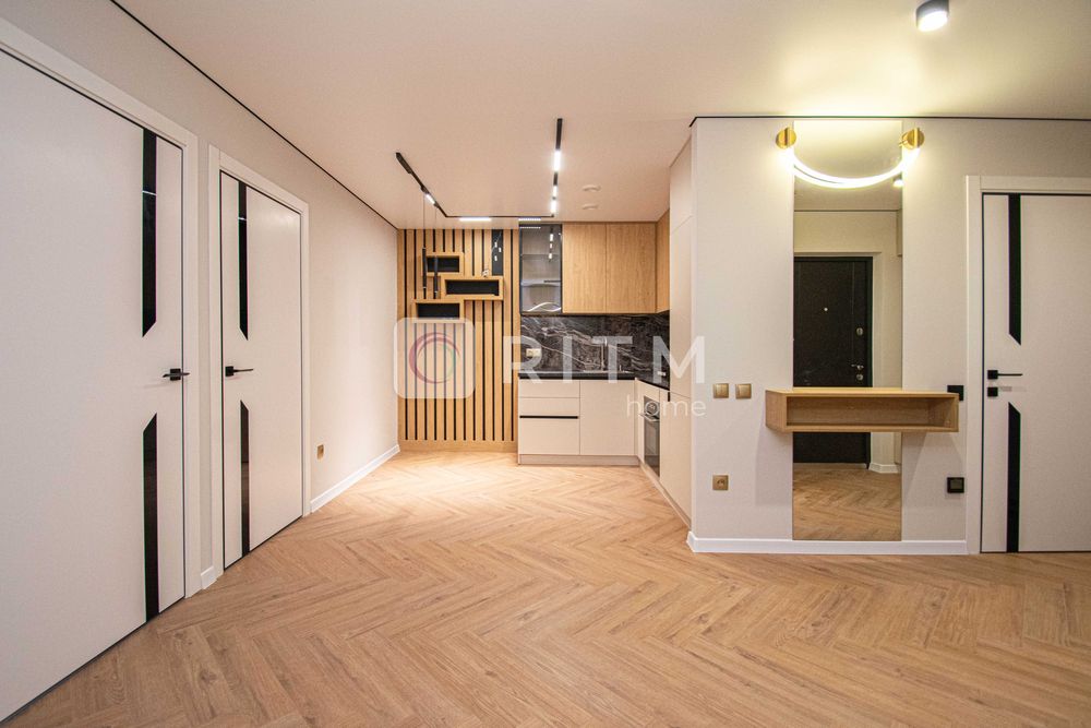 Продається стильна 2-кімнатна квартира з дизайнерським ремонтом