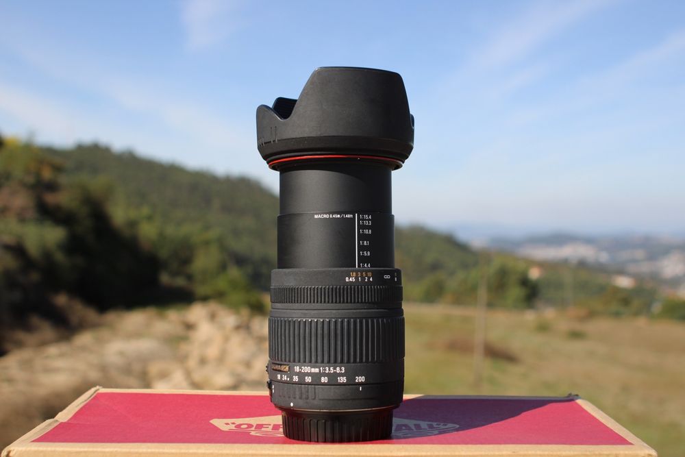 Sigma 18-200mm F/3.5-6.3 DC ( Canon EF)