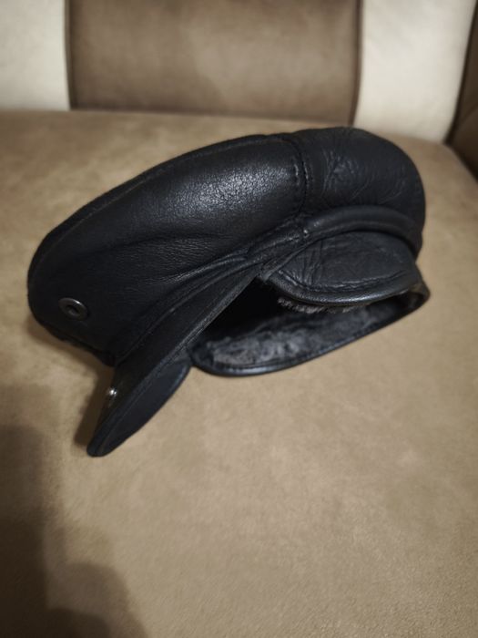 Зимова кожана чоловіча кепка