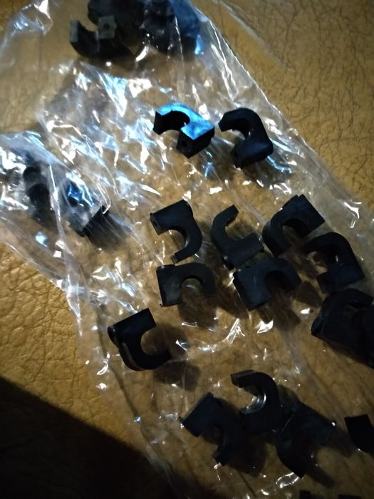 Скоба (клипса)  для крепления кабеля