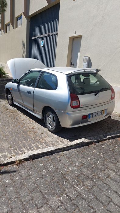 Mitsubishi Colt único dono