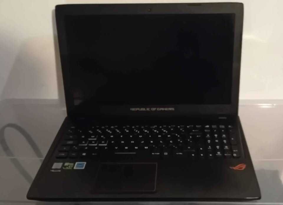 Asus ROG Strix GL553