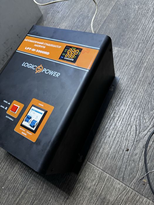 Стабилизатор напряжения  Logic Power 3,5 Квт
