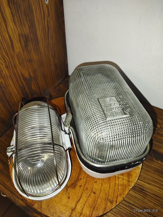 Lampa przemysłowa kanałowa OPKZ 60 – PRL + oprawa kanałowa z siatką