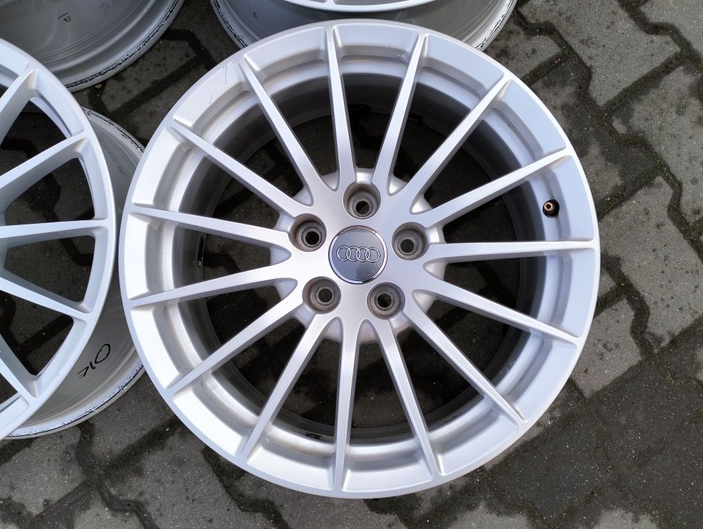 Felgi aluminiowe 17 cali 5x112 et 29 Audi A3 A4 A5 A6