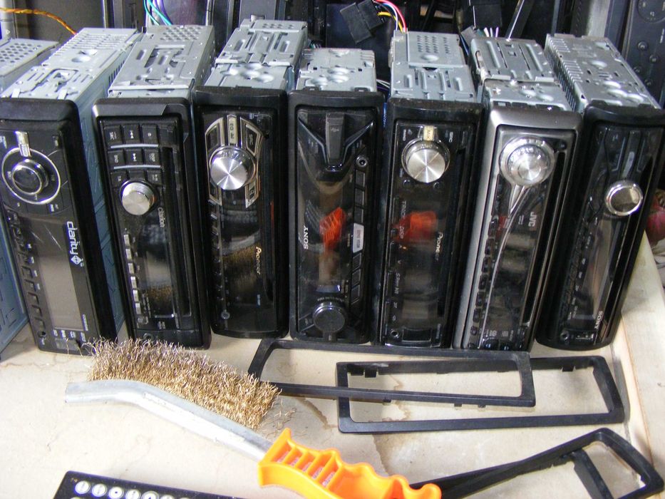 Автомагнітола читати опис