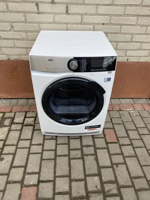 Сушильна  машина AEG T8DS86689