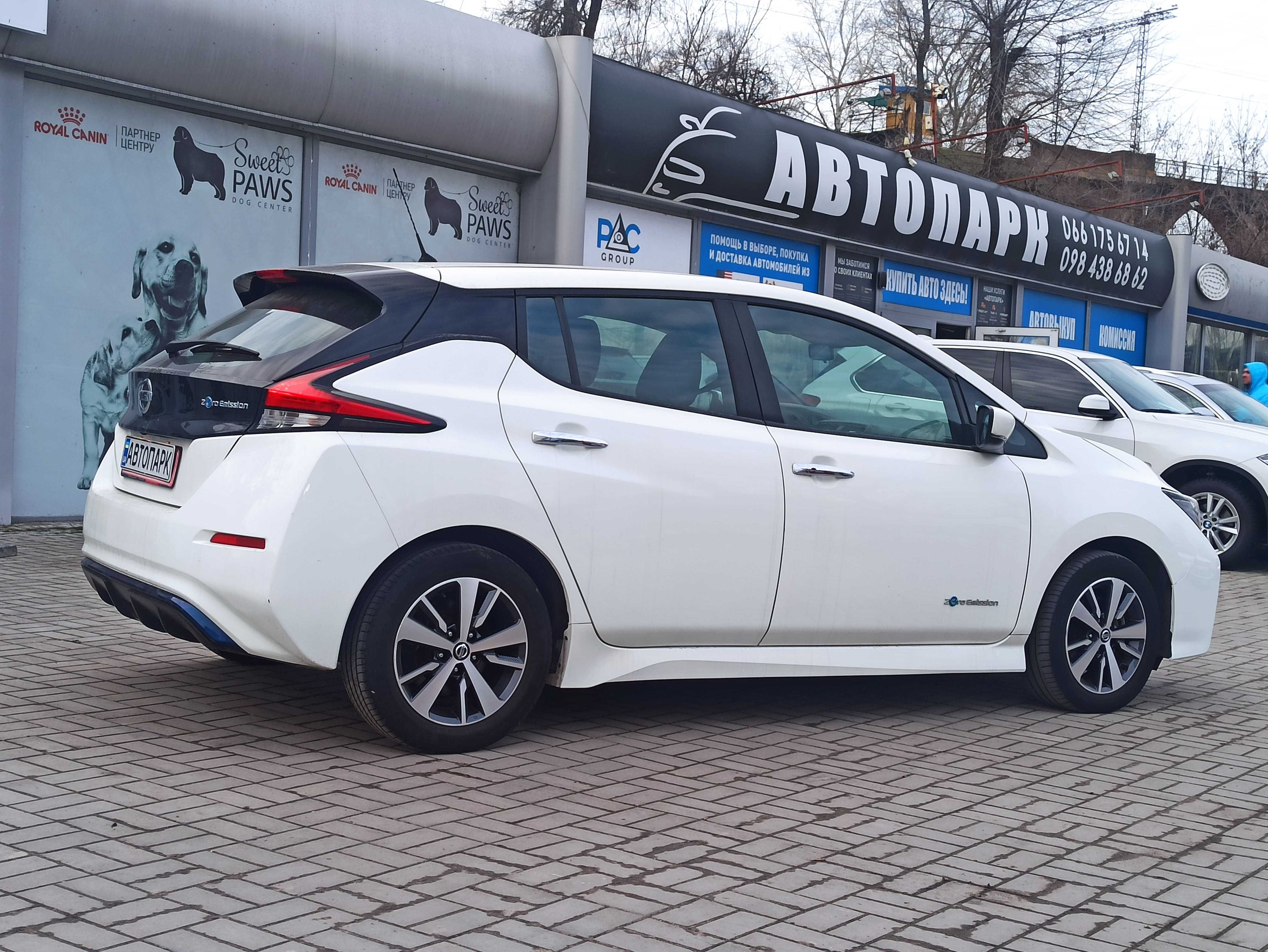 Nissan Leaf 2019 року