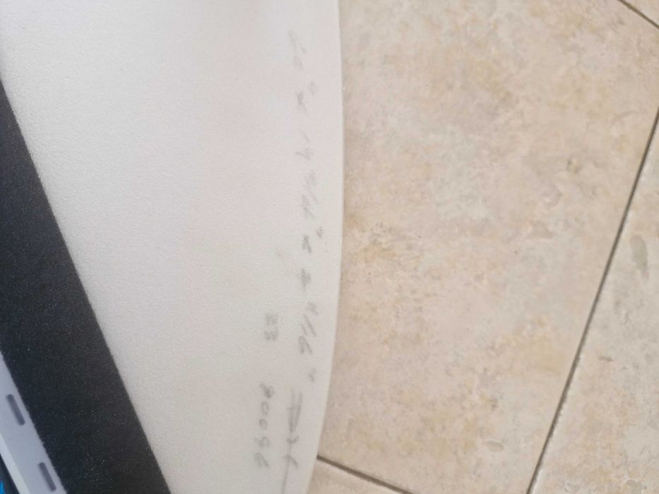 Prancha Sandman DHD 6'0  Prancha veio da Australia. Pouco tempo de uso