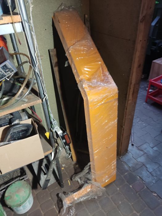 Błotnik do Renault TX. , nieużywany, może mieć drobne ślady magazynowa