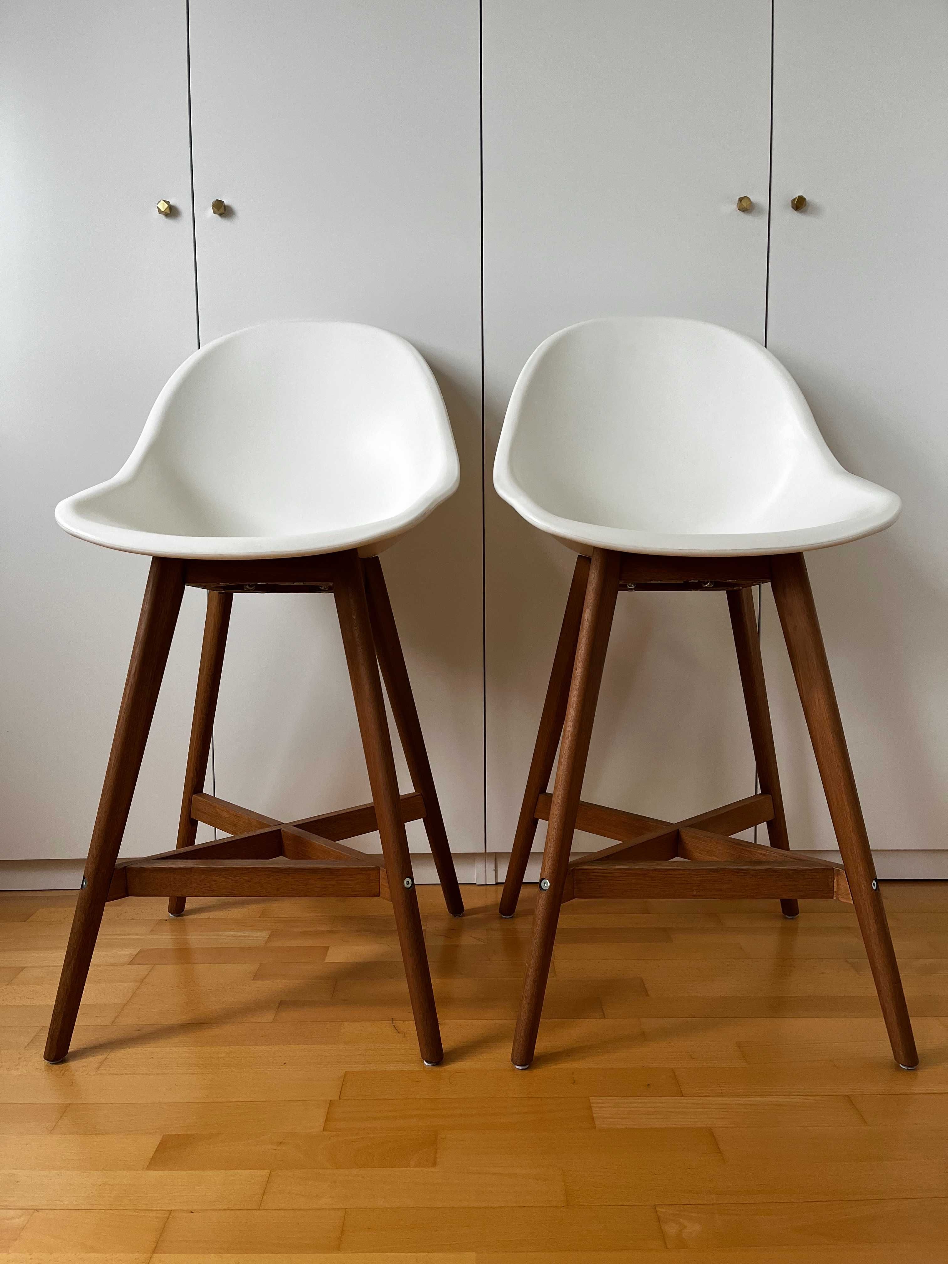 Stołki barowe IKEA FANBYND styl skandynawski design drewno jak nowe