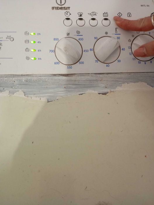 Пральна машинка Indesit WITL 86