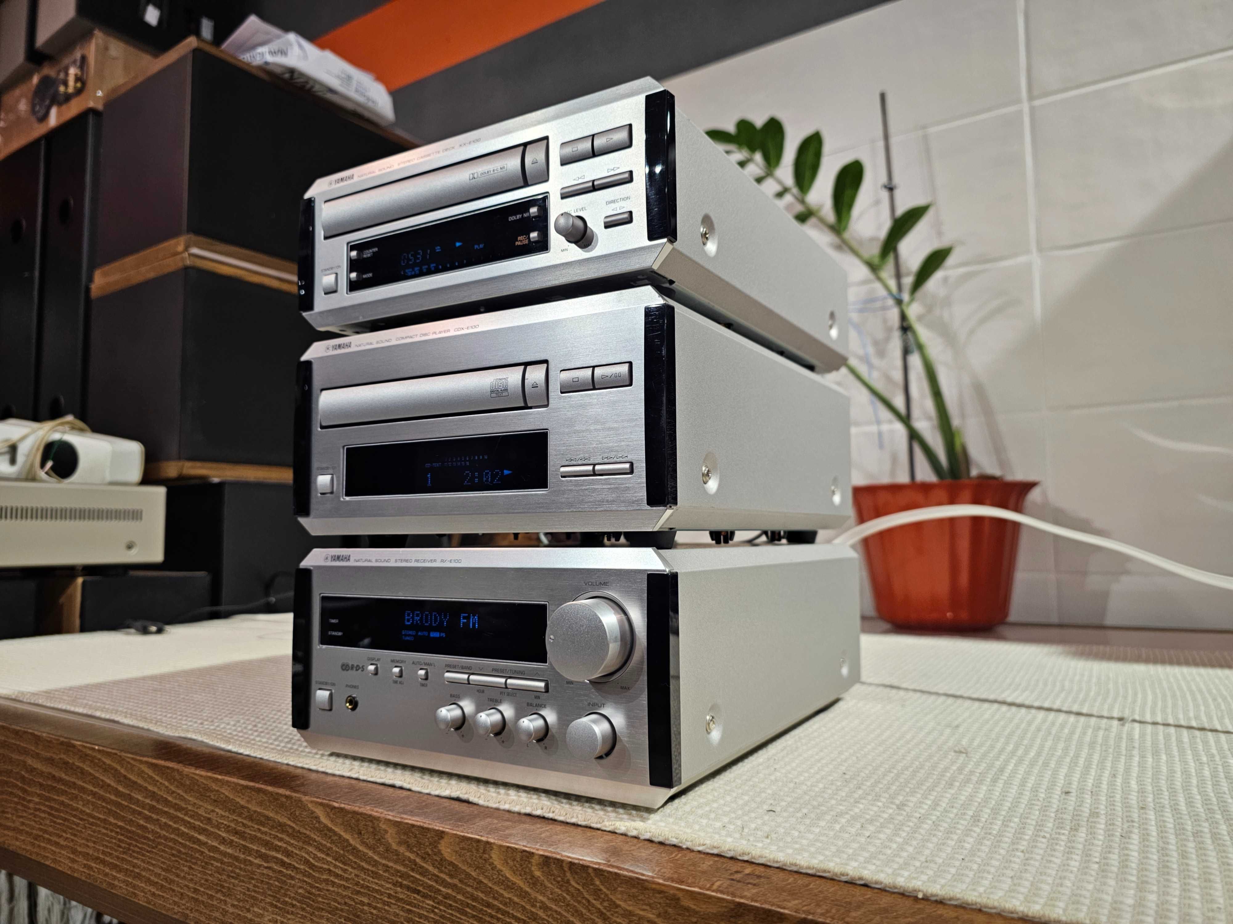 Hi-Fi система Yamaha RX-E100 Yamaha CDX-E100