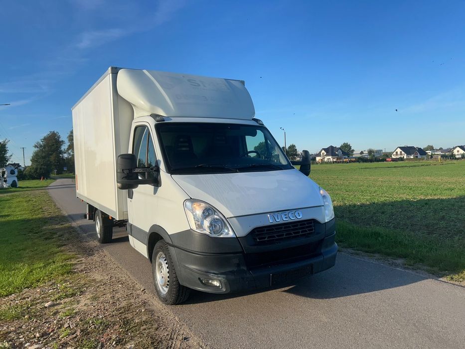 Iveco Daily  Ładny Bezwypadkowy Winda Kontener Webasto