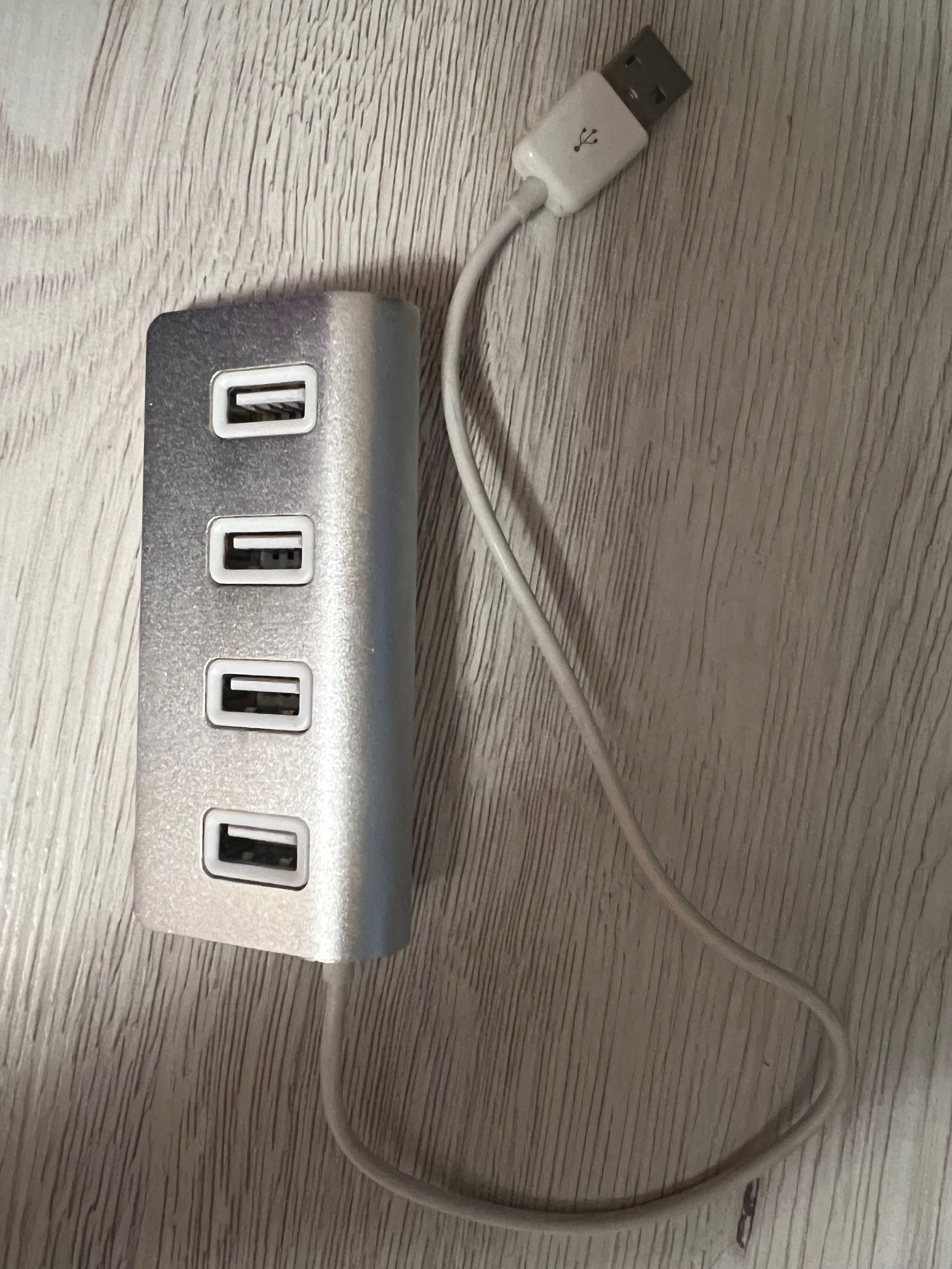 USB hub 2.0 все працює