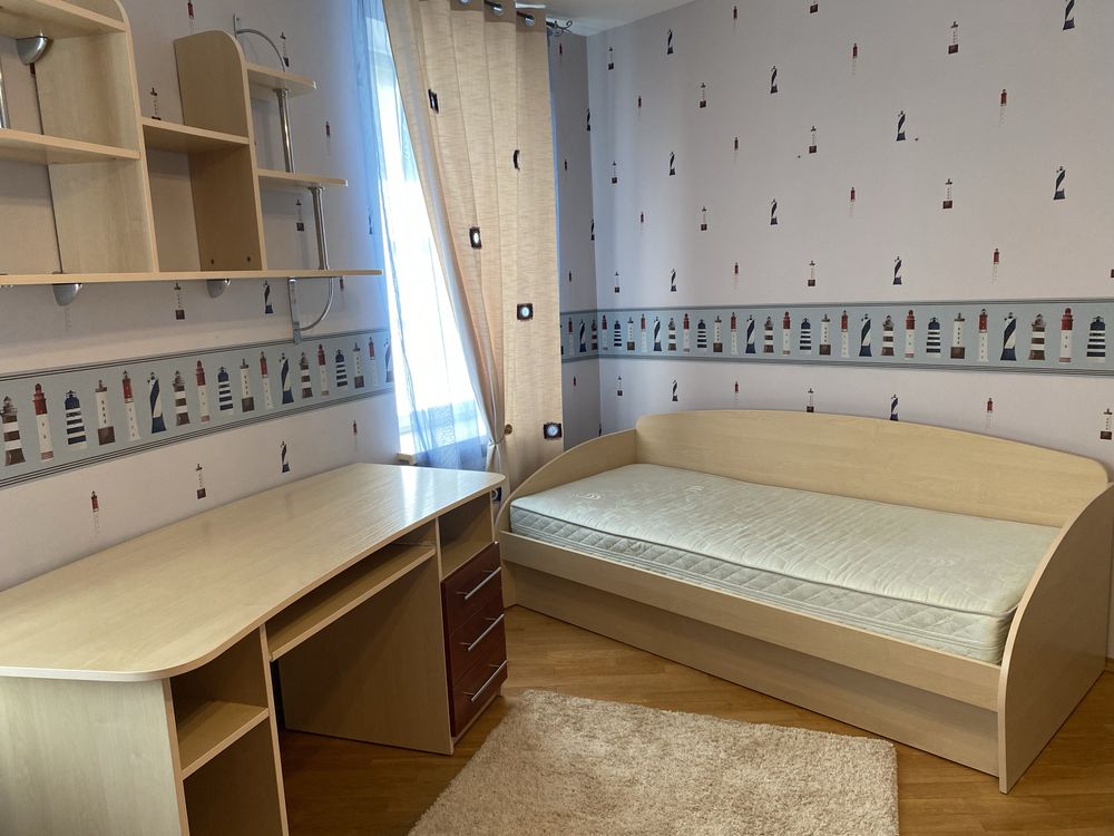 Продаж 3 кімн  кварт на Поділлі з АОГВ