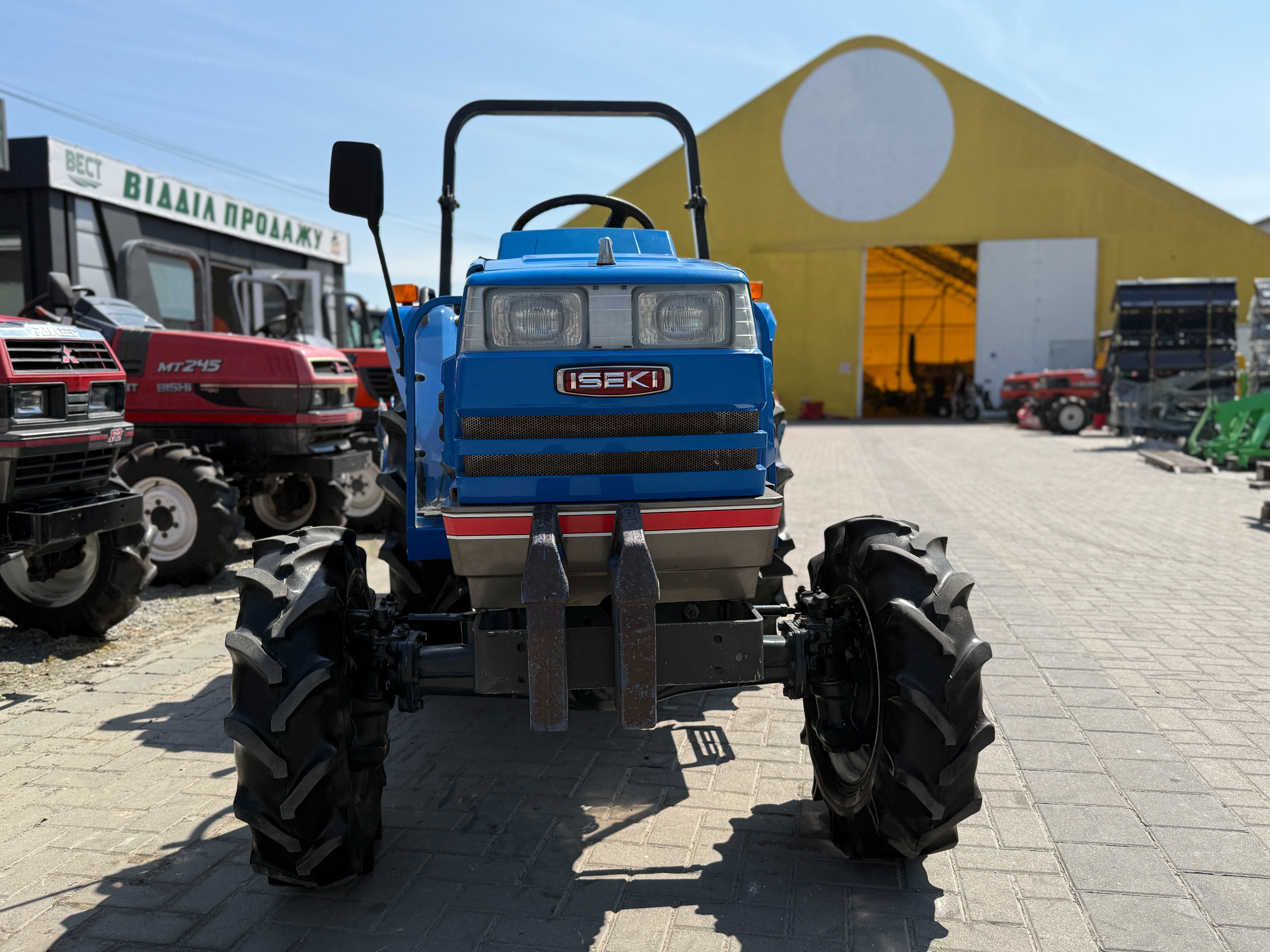 Японський мінітрактор ISEKI TA263 + фреза