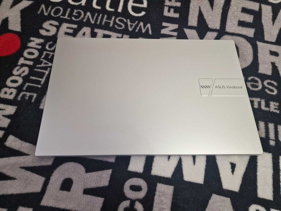 ASUS Vivobook 15 X1504ZA/IPS (12Gen)Core™ i3-1215U/16/512/Intel®4 ГБ