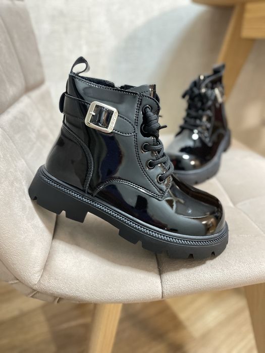 Стильні осінні черевики на дівчинку