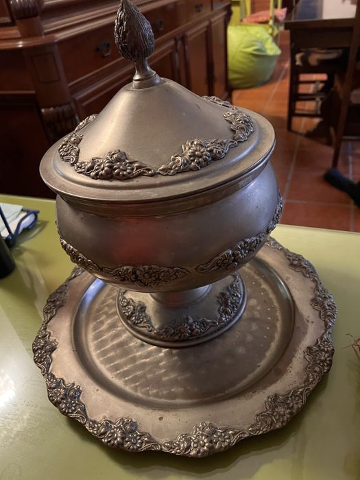 Prato e terrina antiga