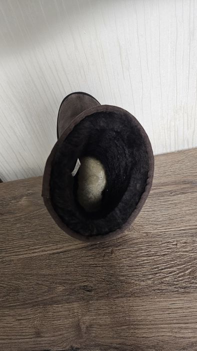 Продам сапожки UGG 43р