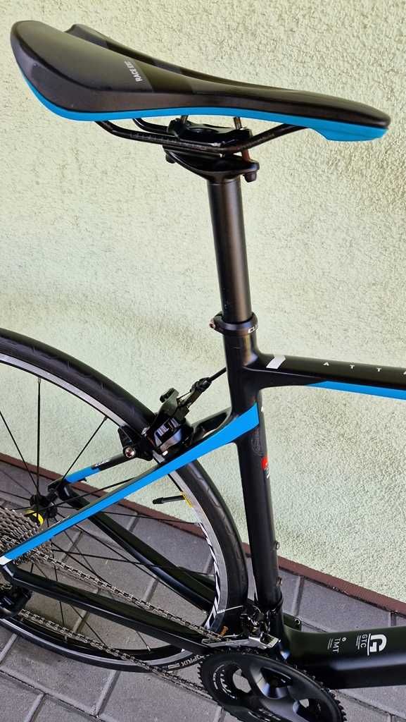 CUBE attain PRO sh 105 2x11s  ful CARBON szosa endurance