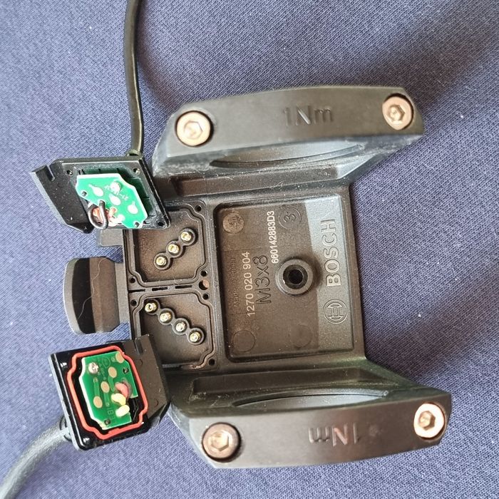 Część Bosch Intuvia Uchwyt wyświetlacza Element sterujący manipulator