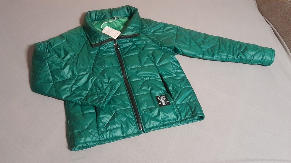 Zielona kurtka przejściowa